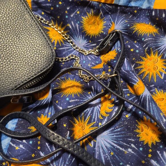 NFL Seattle Seahawks Pebble Smart Crossbody Purse - Picture 4 of 4